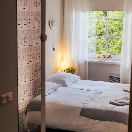 Villa14 - Noisy Party Vandrarhem Pärnu