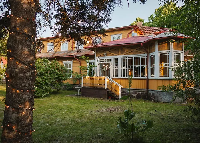 Villa14 - Noisy Party Hostel Parnu